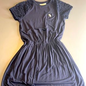 Navy Abercrombie kids dress 9/10